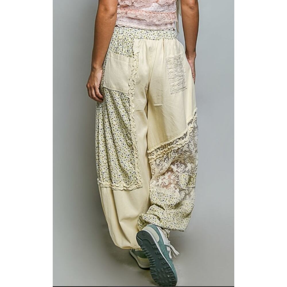 POL Cream lace jogger - Picture 2 of 2